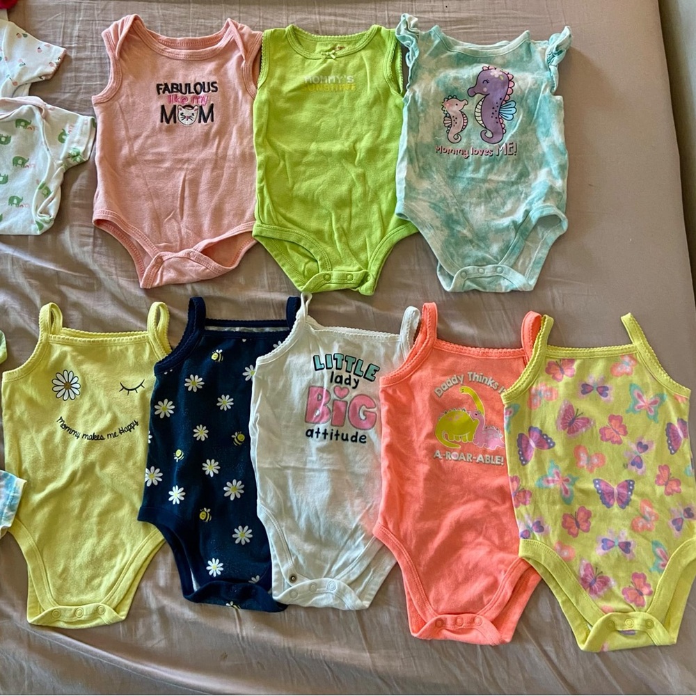 🌈Summer Lot of 6-9month babygirl clothes - Alot of Carter ☀️